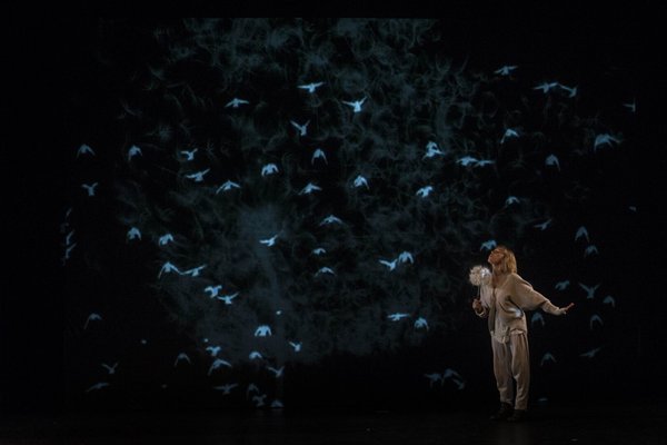 blowing-2.jpg blowing-2.jpg